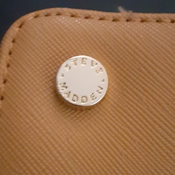 Steve Madden wallet - Picture 2 of 4